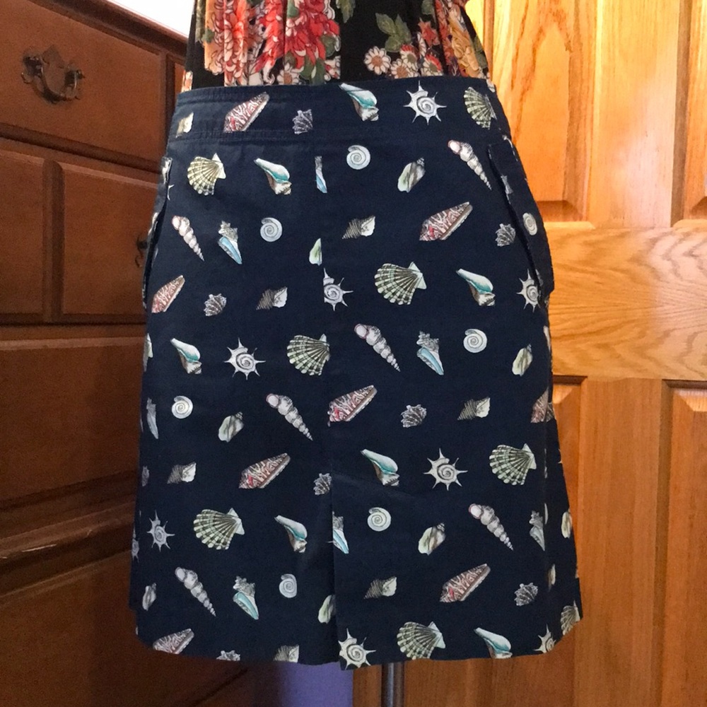 TALBOTS 🐚 Seashell print navy skirt, with pockets, cotton with stretch